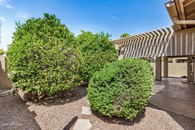 This well maintained 2 bed 2 bath home is in an active adult on Lone Tree Golf Club in Arizona - for sale on GolfHomes.com, golf home, golf lot