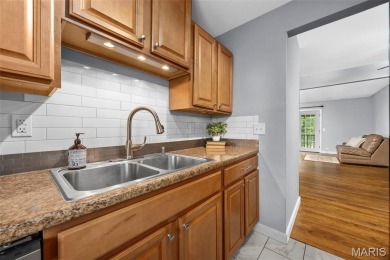 Live where others dream of! This updated 2 bed, 1 bath condo in on Lake Saint Louis Par 3 in Missouri - for sale on GolfHomes.com, golf home, golf lot