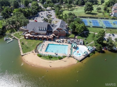 Live where others dream of! This updated 2 bed, 1 bath condo in on Lake Saint Louis Par 3 in Missouri - for sale on GolfHomes.com, golf home, golf lot