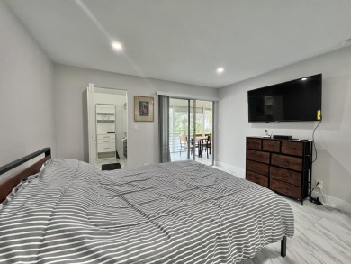 WELCOME HOME TO YOUR 2/2 TURNKEY, COMPLETELY RENOVATED on Wynmoor Golf Course in Florida - for sale on GolfHomes.com, golf home, golf lot