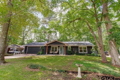 Welcome to this charming 1407 square foot, 3 bedroom, 2 bath on Hide-A-Way Lake Golf Course in Texas - for sale on GolfHomes.com, golf home, golf lot