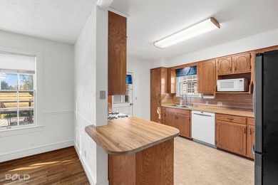 Welcome to this charming 1940 home offering 1312 square feet of on Querbes Park Golf Course in Louisiana - for sale on GolfHomes.com, golf home, golf lot