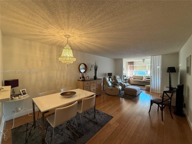 One bedroom one and a half bedroom condo in resort like + on Sunrise Lakes Phase III in Florida - for sale on GolfHomes.com, golf home, golf lot