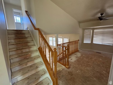 Fantastic value in Layton! This multi-level home offers 3 on Sun Hills Golf Course in Utah - for sale on GolfHomes.com, golf home, golf lot