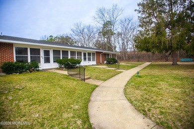 Adorable 2-bedroom, 1 full bathroom condo with plenty of light on Leisure Village East in New Jersey - for sale on GolfHomes.com, golf home, golf lot