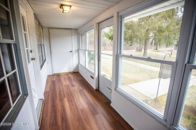 Adorable 2-bedroom, 1 full bathroom condo with plenty of light on Leisure Village East in New Jersey - for sale on GolfHomes.com, golf home, golf lot