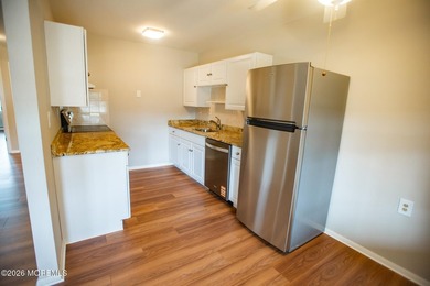 Adorable 2-bedroom, 1 full bathroom condo with plenty of light on Leisure Village East in New Jersey - for sale on GolfHomes.com, golf home, golf lot