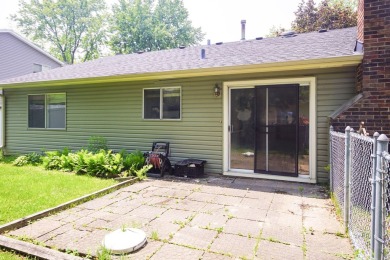 Highly desirable main level ranch style in great location near on Boughton Ridge Golf Course in Illinois - for sale on GolfHomes.com, golf home, golf lot