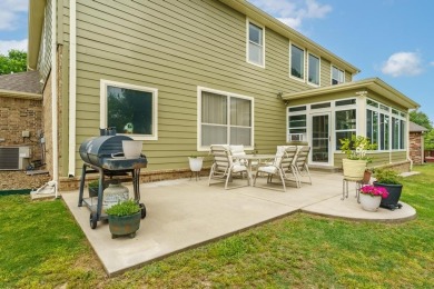 Welcome to 1661 S Coopers Cove in Fayetteville. This 5 bed, 3.5 on Stonebridge Meadows Golf Club in Arkansas - for sale on GolfHomes.com, golf home, golf lot