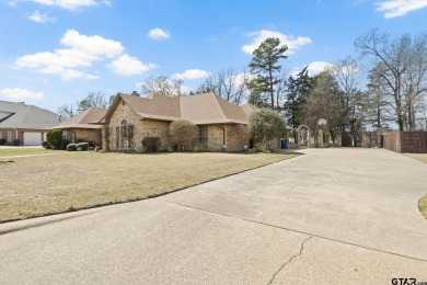 This 4 bedrooms, 3 bathrooms (one is a Jack and Jill) home on Mount Pleasant Country Club in Texas - for sale on GolfHomes.com, golf home, golf lot