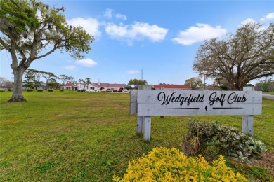 Golfer's Paradise!  Situated in the quiet golf community of on Wedgefield Golf Club in Florida - for sale on GolfHomes.com, golf home, golf lot