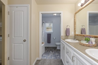 Minutes from the lake & golf course, this home meets ALL your on Hunters Point Golf Club in Idaho - for sale on GolfHomes.com, golf home, golf lot