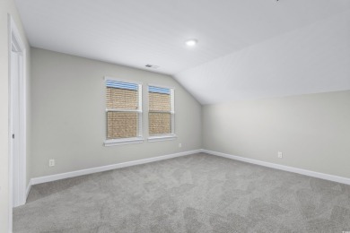 Beautiful, like-new 3 bedroom, 3 bath home in the amenity-rich on Eagle Nest Golf Club in South Carolina - for sale on GolfHomes.com, golf home, golf lot