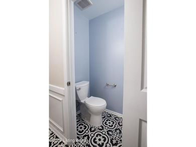 ''The Lux of Glen Oaks'' - a refined residence where luxury and on GlenOaks Country Club in Kentucky - for sale on GolfHomes.com, golf home, golf lot