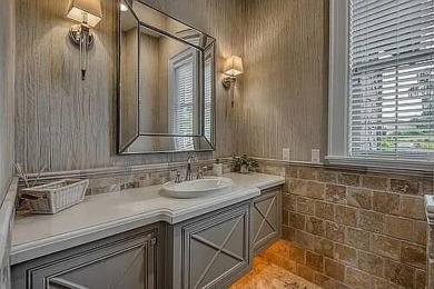 Custom single-level home on a premier flat lot overlooking the on The Club At Pronghorn Golf Course in Oregon - for sale on GolfHomes.com, golf home, golf lot