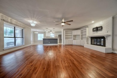 Don't Miss Out on This Wonderful Hideaway Home!

Discover on Hide-A-Way Lake Golf Course in Texas - for sale on GolfHomes.com, golf home, golf lot