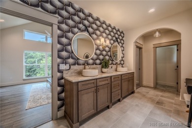 MOTIVATED SELLER! This stunning 5,500 sq ft home offers a blend on The Club At Porto Cima in Missouri - for sale on GolfHomes.com, golf home, golf lot
