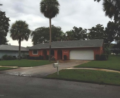 4 bedroom, 2 bath, 2 car garage home on the Sherwood Golf on Sherwood Golf Club in Florida - for sale on GolfHomes.com, golf home, golf lot