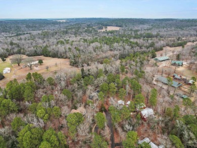 **Owner financing possible with certain terms**  Welcome to this on Holly Lake Ranch Golf Club in Texas - for sale on GolfHomes.com, golf home, golf lot