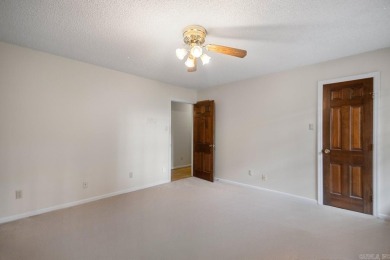 This well maintained 3-bedroom, 2.5-bath home offers tons of on Foxwood Golf Club in Arkansas - for sale on GolfHomes.com, golf home, golf lot