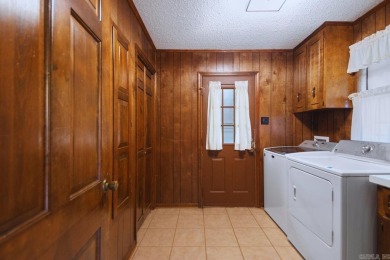This well maintained 3-bedroom, 2.5-bath home offers tons of on Foxwood Golf Club in Arkansas - for sale on GolfHomes.com, golf home, golf lot