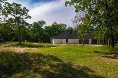 Golf course living at the lake! What a tranquil and beautiful on Pinnacle Golf and Boat Club in Texas - for sale on GolfHomes.com, golf home, golf lot