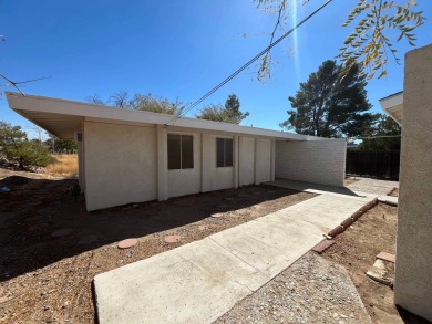 Remodeled 3 bedroom 2 bathroom house adjacent to Central Park on Tierra Del Sol Golf Course in California - for sale on GolfHomes.com, golf home, golf lot