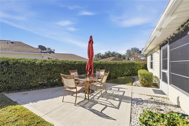 Welcome Home! LOVELY VILLA BEING OFFERED FULLY FURNISHED AND on The Links of Spruce Creek in Florida - for sale on GolfHomes.com, golf home, golf lot