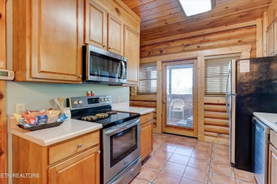 Gorgeous, Updated Investment Cabin Available in Pigeon Forge! on Gatlinburg Golf Course in Tennessee - for sale on GolfHomes.com, golf home, golf lot
