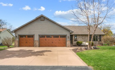 Enjoy Golf Course Views & Sunsets in this beautifully maintained on High Cliff Golf Course in Wisconsin - for sale on GolfHomes.com, golf home, golf lot