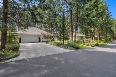 THIS IS THE ONE you've been waiting for! Modern, luxury living on Bend Golf and Country Club in Oregon - for sale on GolfHomes.com, golf home, golf lot