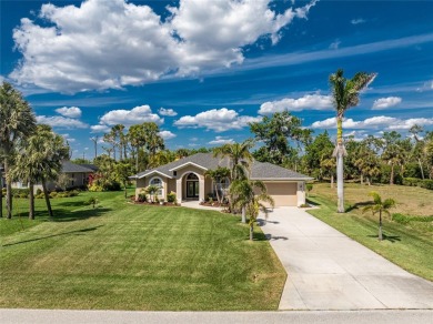 Beautiful and well maintained 3 bedroom, 2.5 bathroom, custom on Pinemoor West Golf Club in Florida - for sale on GolfHomes.com, golf home, golf lot