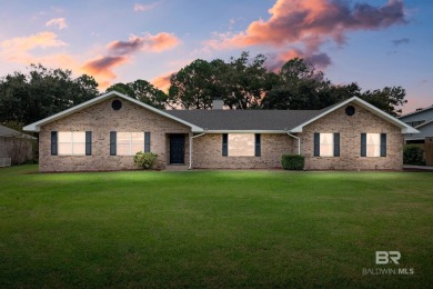 This beautifully maintained 3-bedroom, 2.5-bath home offers a on Glenlakes Golf Club in Alabama - for sale on GolfHomes.com, golf home, golf lot