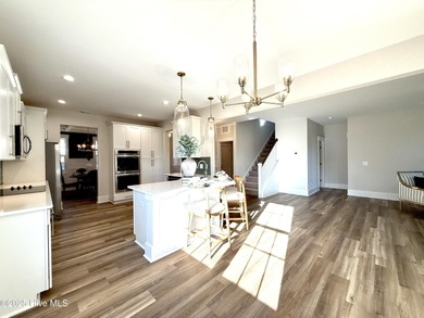 FRIDGE + $15,000 BUYER INCENTIVE! - Use as YOU Choose! Options on Kings Grant Golf and Country Club in North Carolina - for sale on GolfHomes.com, golf home, golf lot