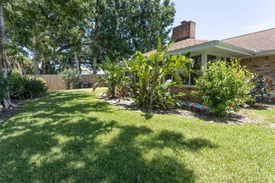 Beautiful home for an entertaining lifestyle! Sought after on New Smyrna Beach Golf Course in Florida - for sale on GolfHomes.com, golf home, golf lot