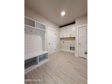 FRIDGE + $15,000 BUYER INCENTIVE! - Use as YOU Choose! Options on Kings Grant Golf and Country Club in North Carolina - for sale on GolfHomes.com, golf home, golf lot