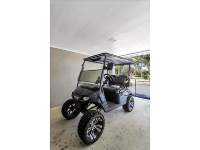 Stunning 3BR/3BA Highly Desirable Beach Club Villas End Unit! on Wild Dunes Harbor Golf Resort in South Carolina - for sale on GolfHomes.com, golf home, golf lot