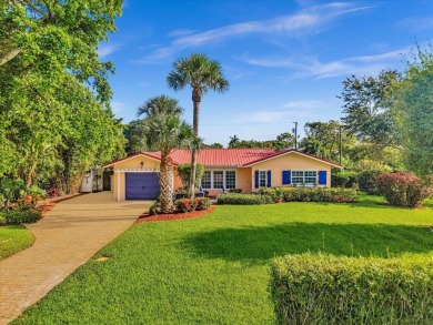 Vacation Living Meets Smart Investment. This .37-acre retreat on Lakeview Golf Club in Florida - for sale on GolfHomes.com, golf home, golf lot