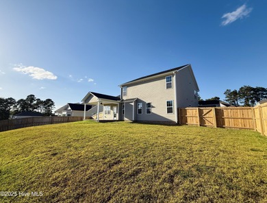 FRIDGE + $15,000 BUYER INCENTIVE! - Use as YOU Choose! Options on Kings Grant Golf and Country Club in North Carolina - for sale on GolfHomes.com, golf home, golf lot