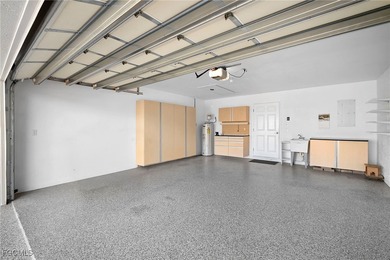 DON'T MISS this Showstopper! 3 BR / 3 FULL BATHS / 2 CAR GARAGE on Whiskey Creek Country Club in Florida - for sale on GolfHomes.com, golf home, golf lot