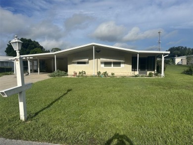 This wonderful 1144 square foot home offers 2 bedrooms, 2 baths on On Top of the World Golf Course in Florida - for sale on GolfHomes.com, golf home, golf lot