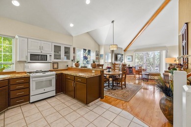 GREAT PRICE AND LOCATION - DUPLEX TOWNHOME WITH GARAGE AT THE on Running Y Ranch Resort in Oregon - for sale on GolfHomes.com, golf home, golf lot