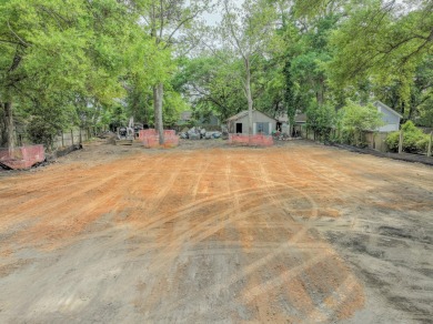 Sought-after Bayview Acres neighborhood in the heart of Mount on Patriots Point Links on Charleston Harbor in South Carolina - for sale on GolfHomes.com, golf home, golf lot