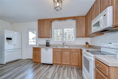 Charming ranch home in historic Forest Hills. If you're dreaming on Babe Zaharias Golf Course in Florida - for sale on GolfHomes.com, golf home, golf lot