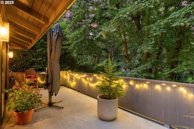 OPEN HOUSE: 06/21 11am-1pm. This thoughtfully designed on Oswego Lake Country Club in Oregon - for sale on GolfHomes.com, golf home, golf lot