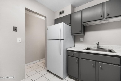 This beautifully remodeled 2-bedroom, 2-bathroom condo is on Daytona Beach Golf Club in Florida - for sale on GolfHomes.com, golf home, golf lot