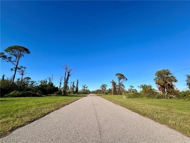 ROTUNDA SANDS Very nice partially wooded lot in deeded on Rotonda Golf and Country Club The Links Course in Florida - for sale on GolfHomes.com, golf home, golf lot