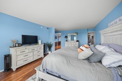 This fantastic spacious condo is a great find! This home on Maple Meadows Golf Club in Illinois - for sale on GolfHomes.com, golf home, golf lot