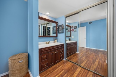 This fantastic spacious condo is a great find! This home on Maple Meadows Golf Club in Illinois - for sale on GolfHomes.com, golf home, golf lot
