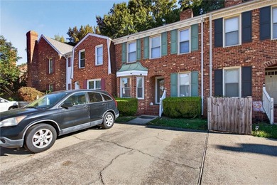 THIS PROPERTY IS CURRENTLY UNDER CONTRACT.  LOCATION!  VERY NICE on Kempsville Greens Municipal Golf Course in Virginia - for sale on GolfHomes.com, golf home, golf lot